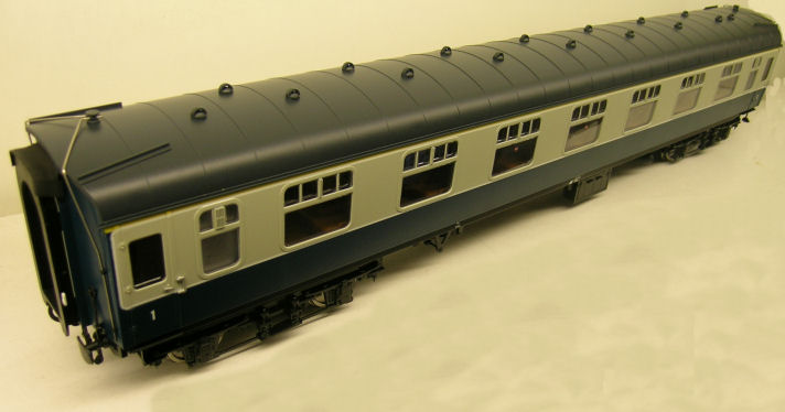 BR Blue Grey First Corridor coach showing both the roof and end detail